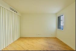 Flat, 3 bedrooms, for Sale