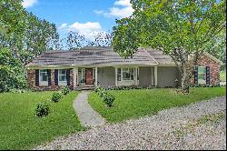 Immaculate Ranch Style Home in Neighborhood Location