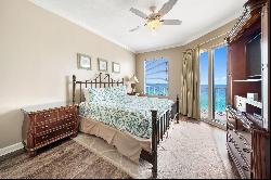 Gulf-Front Condo In Small Complex Near Shopping And Dining