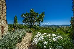 Exclusive estate amidst the hills of Maremma