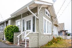 Stunning Coastal Bungalow