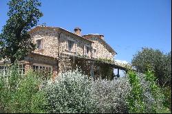 Typical Tuscan house with views over the hills