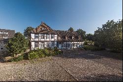 Rittergut Langreder: Historic manor house with lots of potential and idyllic est