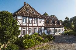 Rittergut Langreder: Historic manor house with lots of potential and idyllic est