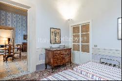 Elegant historic apartment in the heart of Lucca