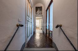 Elegant historic apartment in the heart of Lucca