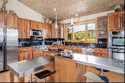 Stylish Immaculate Silver Spur Home