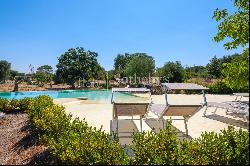 Splendid Trulli with Infinity Pool