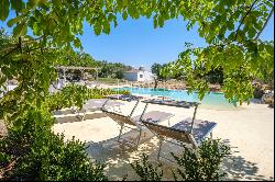 Splendid Trulli with Infinity Pool