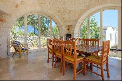 Splendid Trulli with Infinity Pool