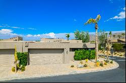  This beautifully remodeled home offers breathtaking mountain vistas.