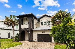 Poolside 30A Beach Retreat With Fenced Yard And Covered Patio