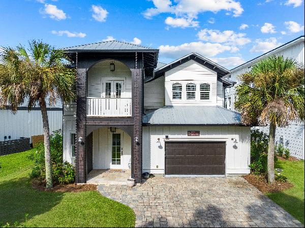 Poolside 30A Beach Retreat With Fenced Yard And Covered Patio