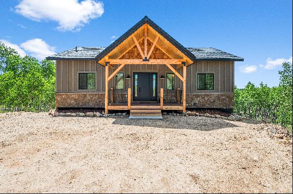 This stunning mountain modern home offers both seclusion and breathtaking views