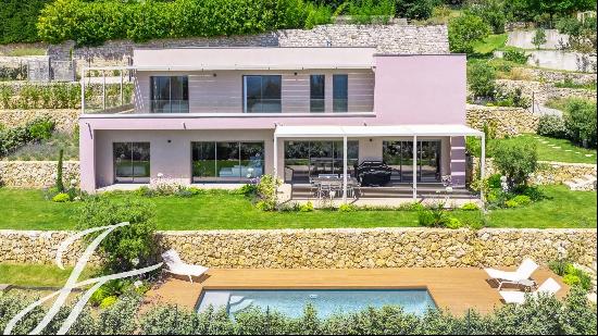 New-built Californian style villa with sea view for rent in Tourrettes-sur-Loup