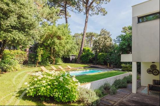 Village de L'Herbe - Superb contemporary villa with view