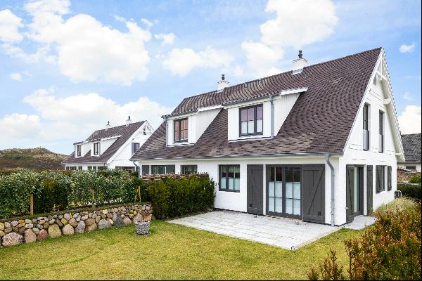 Luxurious Coastal Retreat with Stunning Wadden Sea Views Near Sylt's West Beach