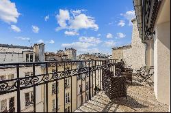 Paris 3rd. Enfants Rouges. Top-floor Duplex with Terrace