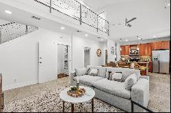 Contemporary living in Historic Savannah’s stunning downtown!