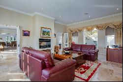 Beautiful home with exceptional value and flexibility in Franschhoek