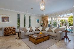 Beautiful home with exceptional value and flexibility in Franschhoek