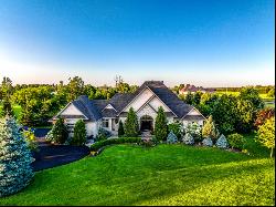 Magnificent Manotick Bungalow