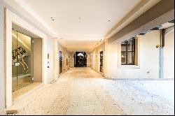 Historical elegance and modern comfort in the heart of Verona