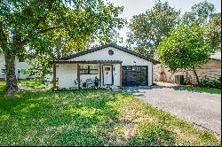 Wonderfully Remodeled Waterfront Home on Cedar Creek Lake