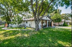 Wonderfully Remodeled Waterfront Home on Cedar Creek Lake