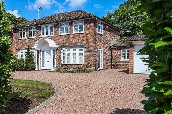 The Knoll, Cobham, Surrey, KT11 2PN