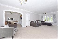 The Knoll, Cobham, Surrey, KT11 2PN