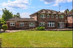 The Knoll, Cobham, Surrey, KT11 2PN