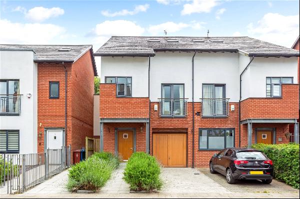 Clearwater Drive, Manchester, Greater Manchester, M20 2ED