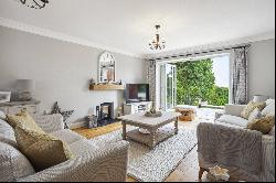 Upper Hale Road, Farnham, Surrey, GU9 0JE