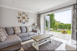 Upper Hale Road, Farnham, Surrey, GU9 0JE