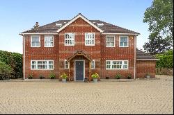 Upper Hale Road, Farnham, Surrey, GU9 0JE