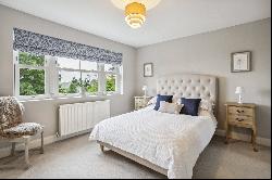 Upper Hale Road, Farnham, Surrey, GU9 0JE