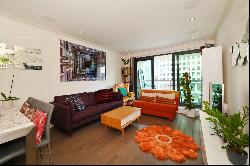 Discovery Dock Apartments, 3 South Quay Square, Canary Wharf, London, E14 9RU