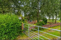 Hulme Lane, Lower Peover, Knutsford, Cheshire, WA16 9QH