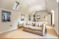 Cedar Drive, Cookham Village, Berkshire, SL6 9DZ