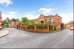 Abbey Gardens, Upper Woolhampton, Reading, Berkshire, RG7 5TZ