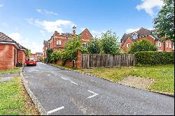 Abbey Gardens, Upper Woolhampton, Reading, Berkshire, RG7 5TZ