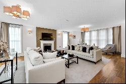 Cobbetts Hill, Weybridge, Surrey, KT13 0UB