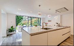 Briarwood, Wilmslow, Cheshire, SK9 2DH