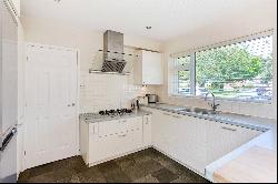 Bridge Green, Prestbury, Macclesfield, Cheshire, SK10 4HR