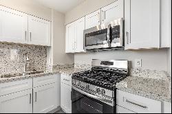 Fully Renovated 2/2 Condo Rental In Buckhead!