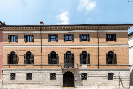 Prestigious penthouse in the center of Verona: Palazzo Gaspari