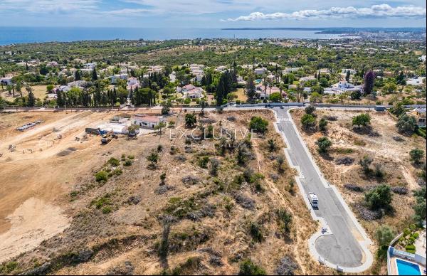 Urban plot for villa in Carvoeiro, Algarve for sale