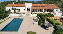 Design country 2+3 bedroom villa with seaviews for sale in Boliqueime Algarve