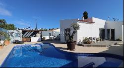 Bungalow style property in Carvoeiro with seaviews for sale